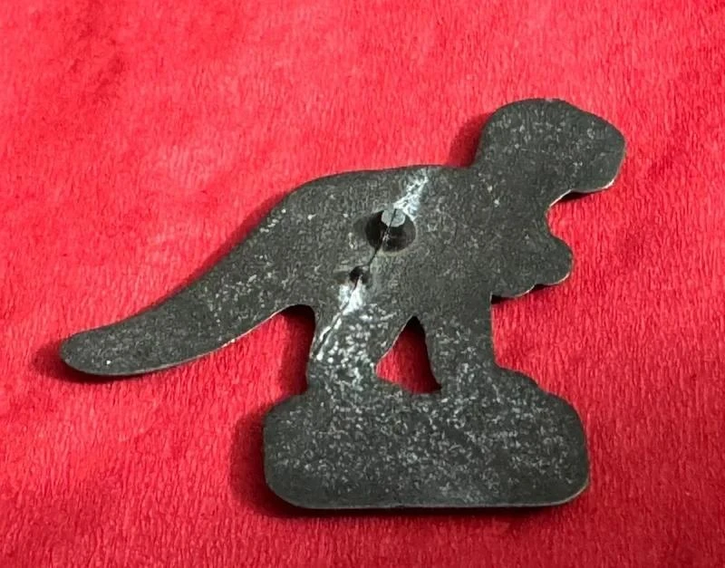 Pin metálico ou broche Metal pin Campofrío dinossauros Tyrannosaurus rex – photo 2